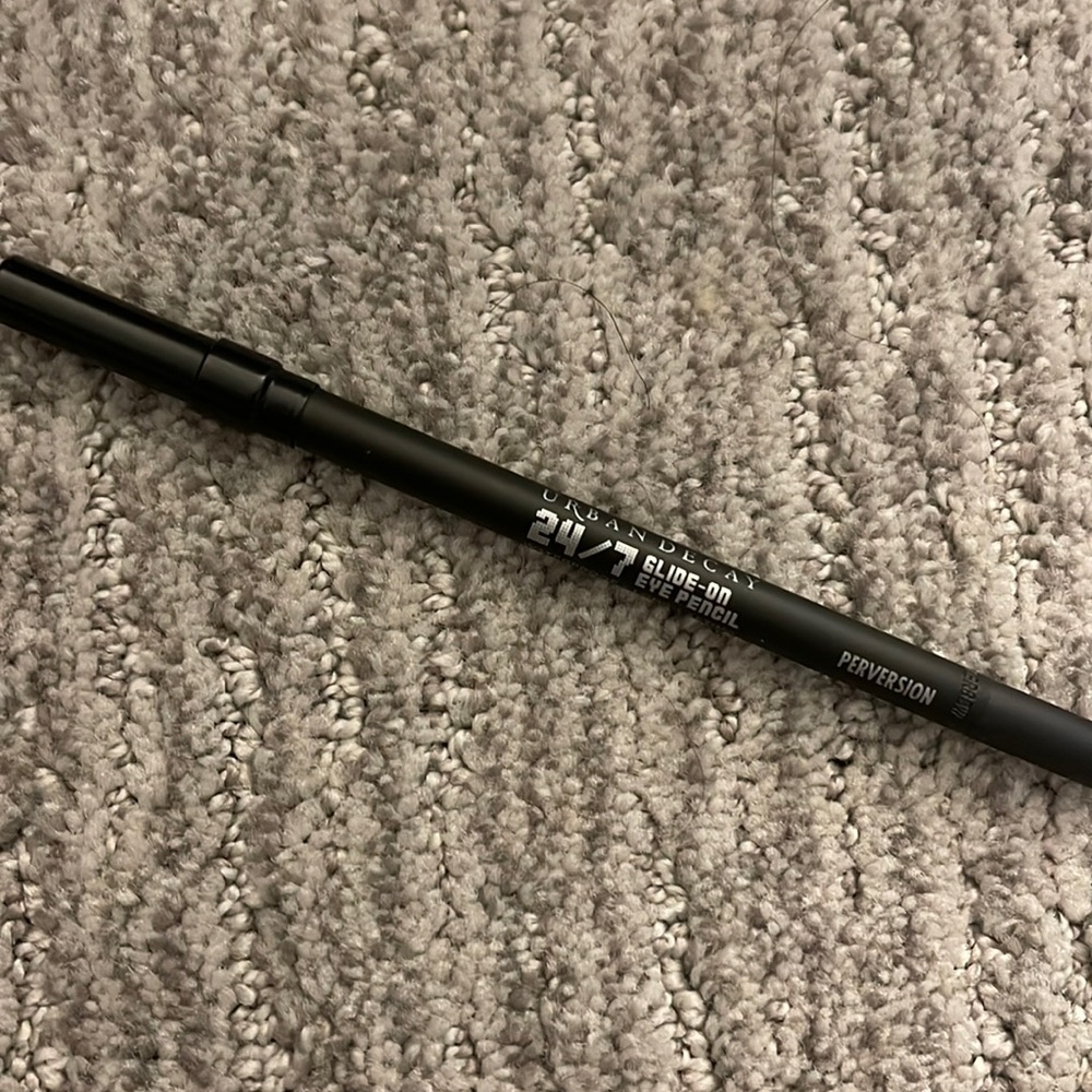 Urban Decay 24/7 Glide on Waterproof eyeliner in Perversion